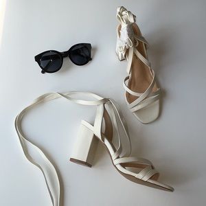 NWOT LULU’S White Ashton Sandal. Size 6